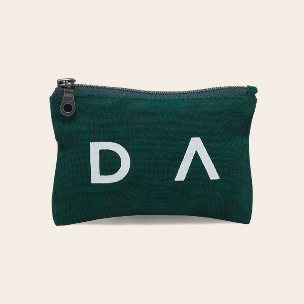DAME's travel storage wallet